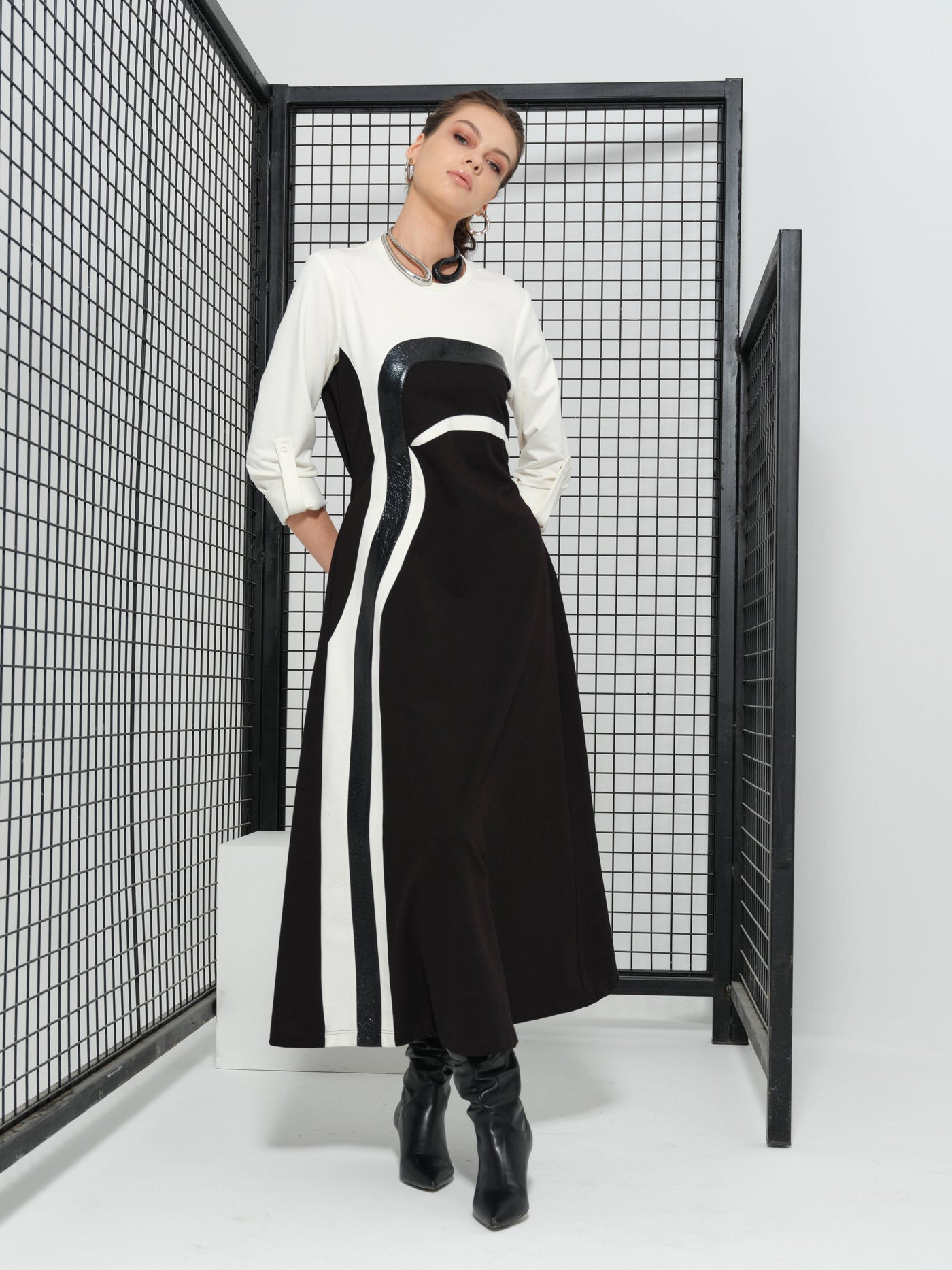 RUGAN GARNİLİ ELBİSE