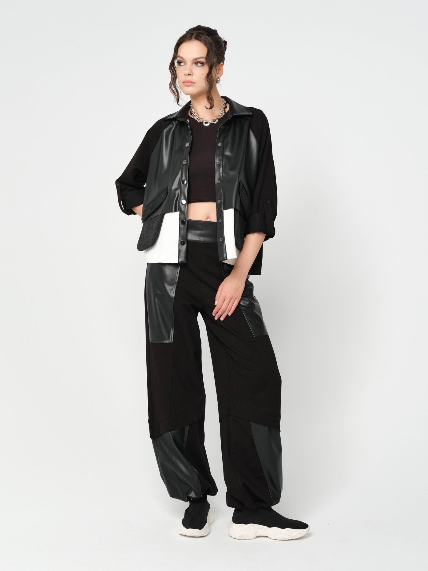 DERİ GARNİLİ GÖMLEK