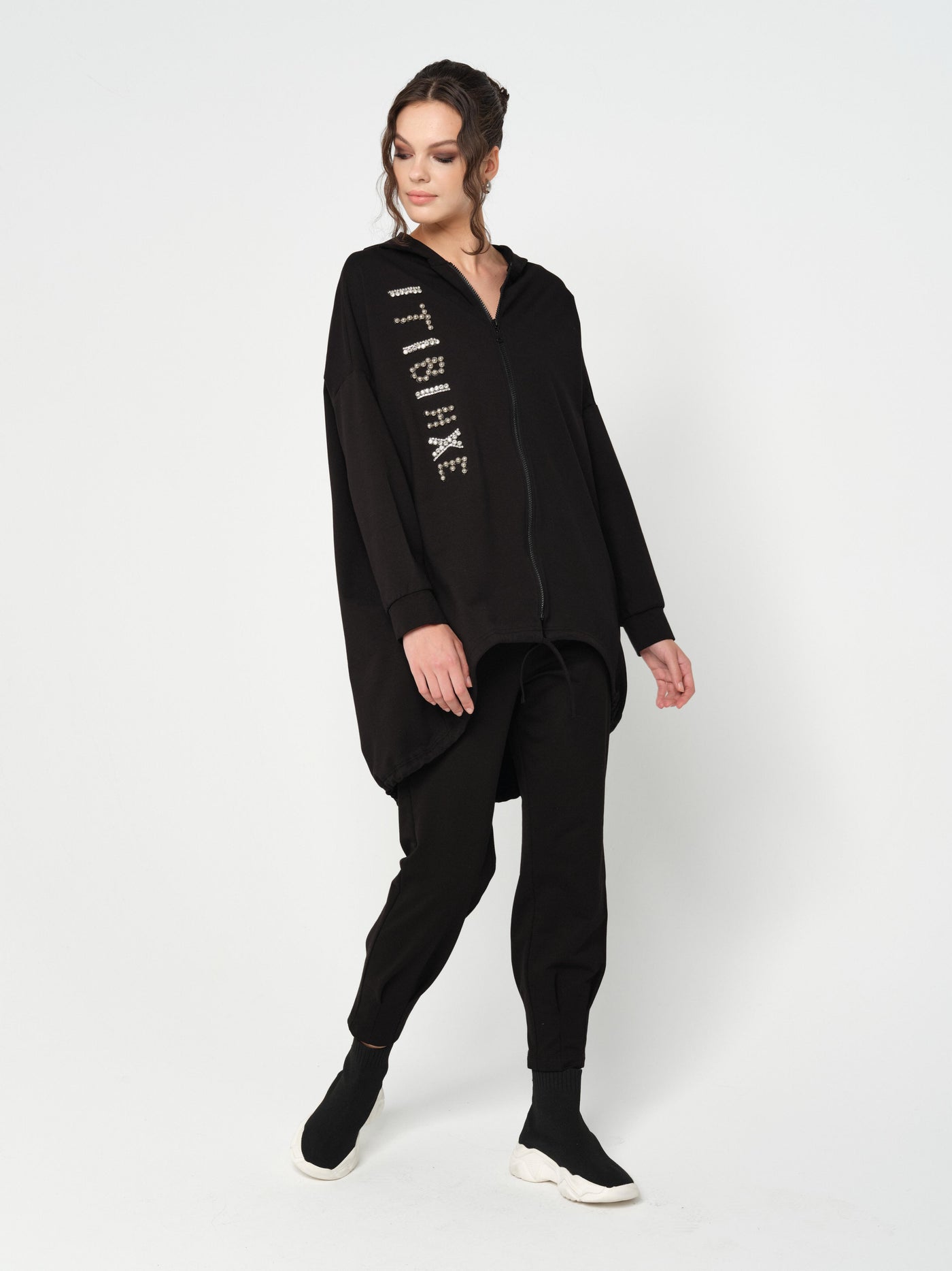 TAŞ YAPIŞTIRMALI EŞOFMAN TAKIMI